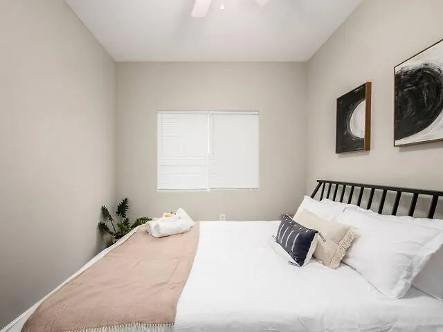 2277 Indiana - Osu Retreat Villa Columbus