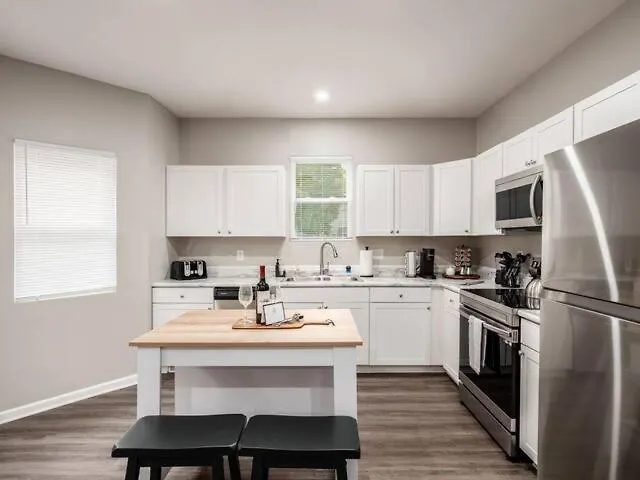2277 Indiana - Osu Retreat Villa Columbus