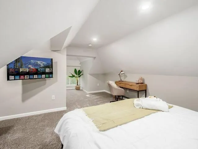 2277 Indiana - Osu Retreat Villa Columbus Holiday home